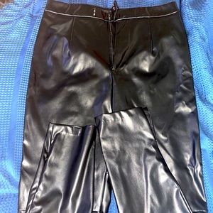NWOT Fashion Nova Leather skinny pants